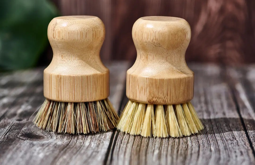 Small Wooden Dish Brush